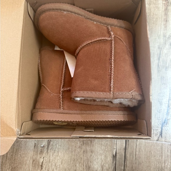 Lamo toddler boots nwt - Picture 4 of 7